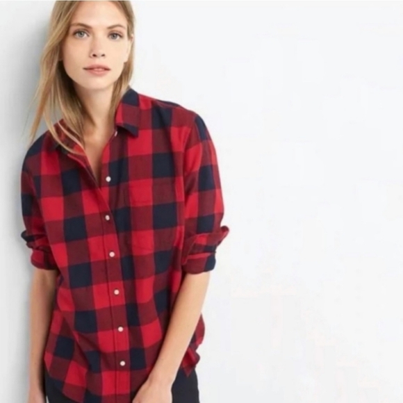 GAP Boyfriend Fit Red & Black Buffalo Check Button Down Shirt Size - M - Picture 1 of 16